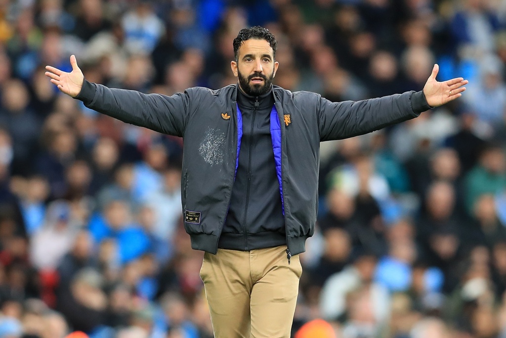 阿莫林：我和本菲卡没有联系 希望B费在更靠后的位置上更多控球